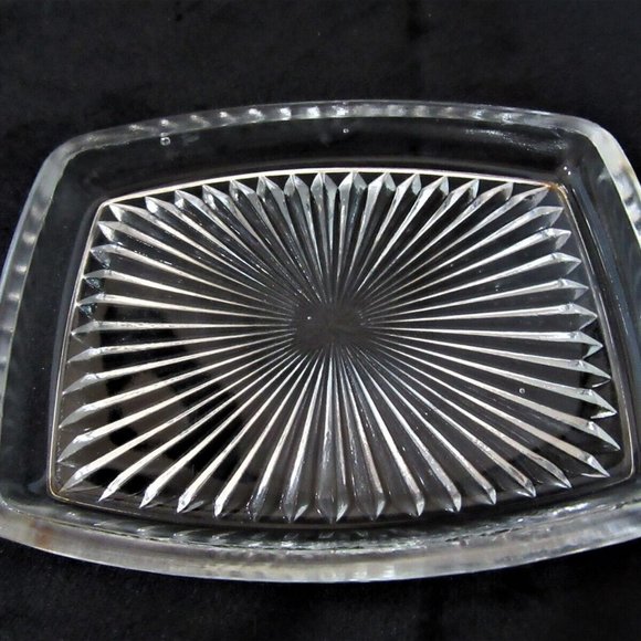 Metal Dish with a lid- Please read all description as is - Picture 9 of 10